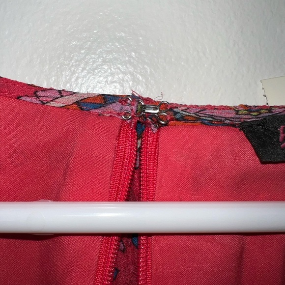 Betsy Johnson silk pink paisley dress - Picture 14 of 17